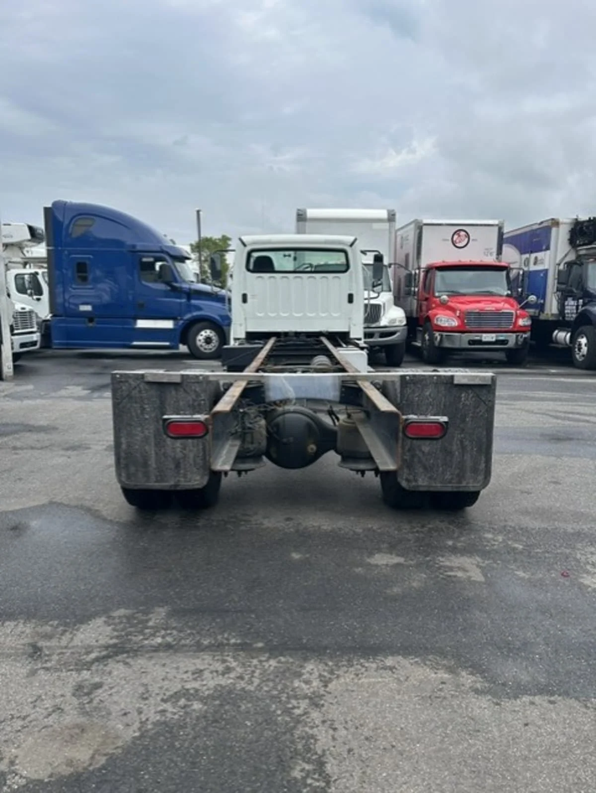 2020 Freightliner M2 106 in Farmingdale, NY — photo 5
