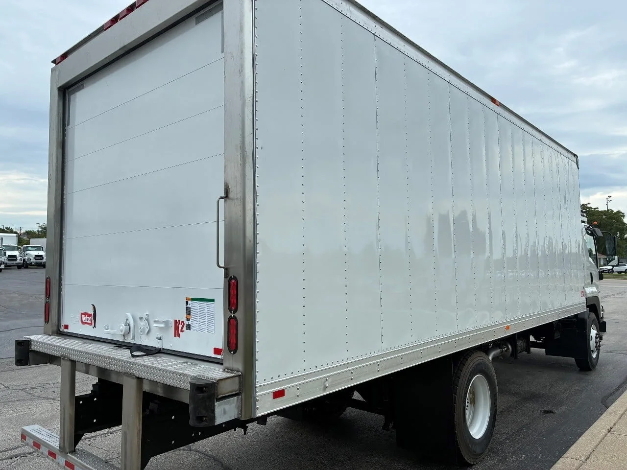 2025 Isuzu in Summit, IL — photo 5