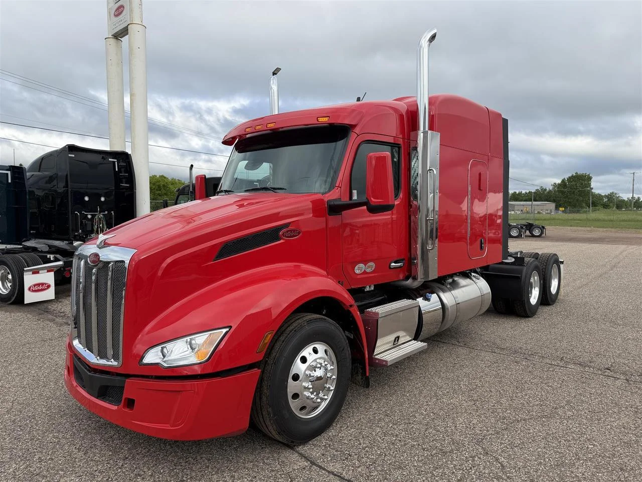 2027 Peterbilt 579 in Eau Claire, WI — photo 12