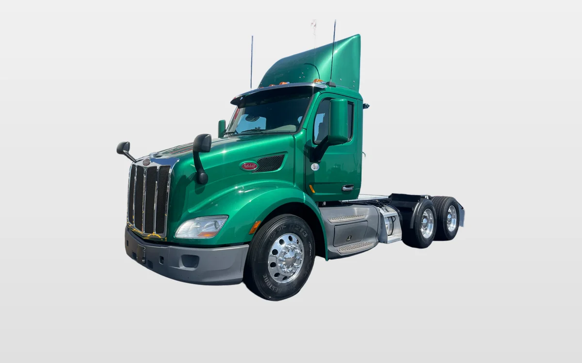 2020 PETERBILT 579 - image 1
