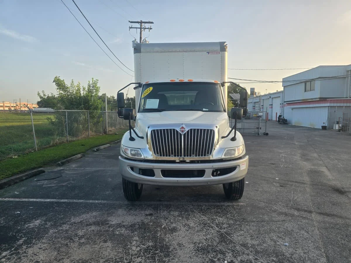 2022 International MV in Tampa, FL — photo 2