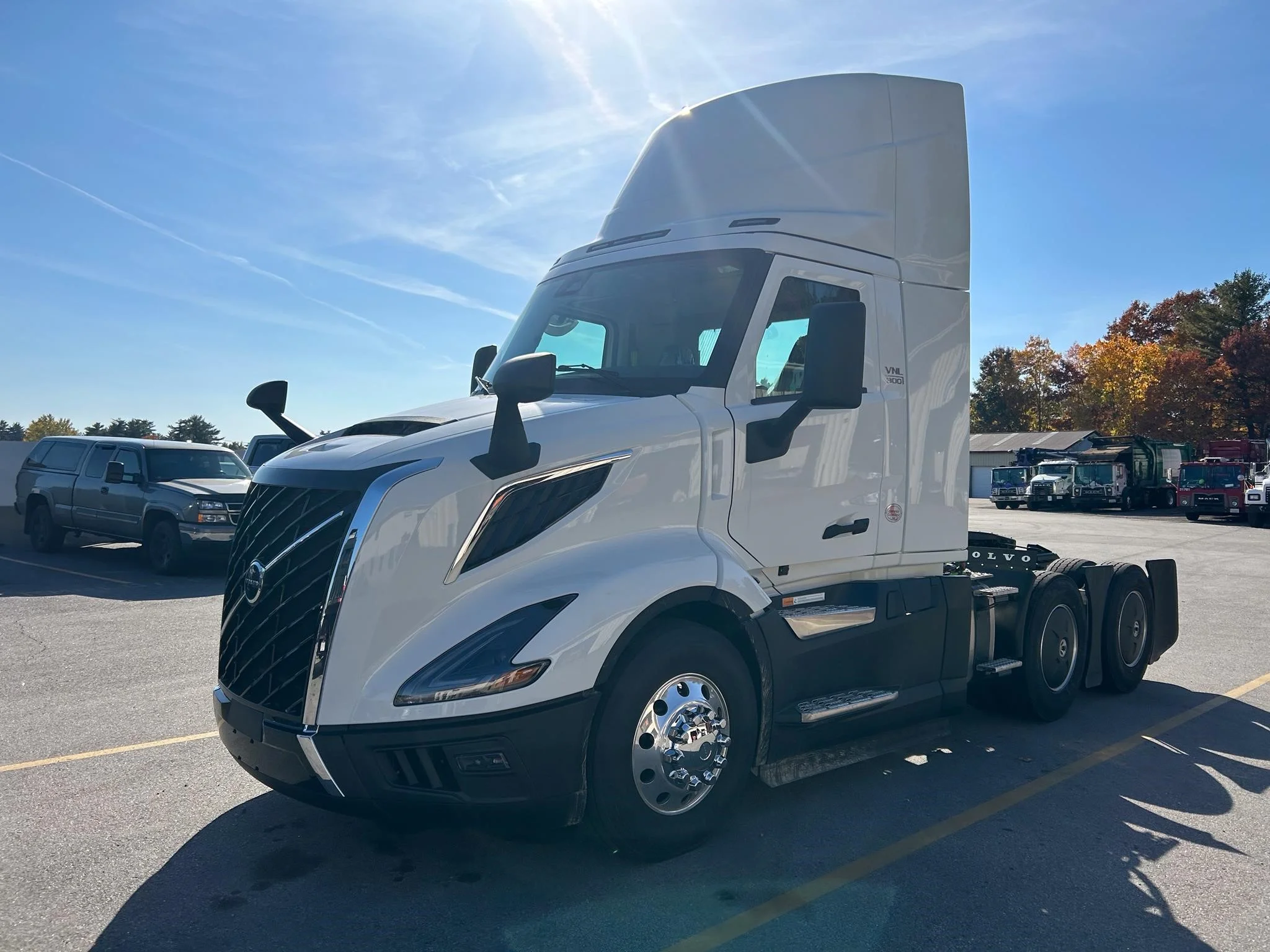 2024 Volvo VNL 300 in Worcester, MA