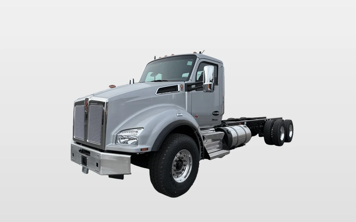 2026 Kenworth T880 - image 1