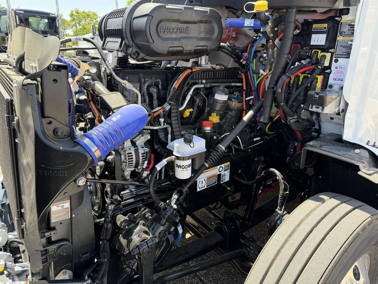 2027 Peterbilt 579 in Eau Claire, WI — photo 5