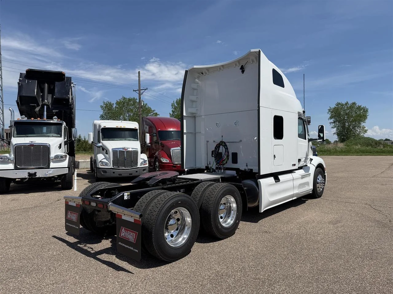 2027 Peterbilt 579 in Eau Claire, WI — photo 3