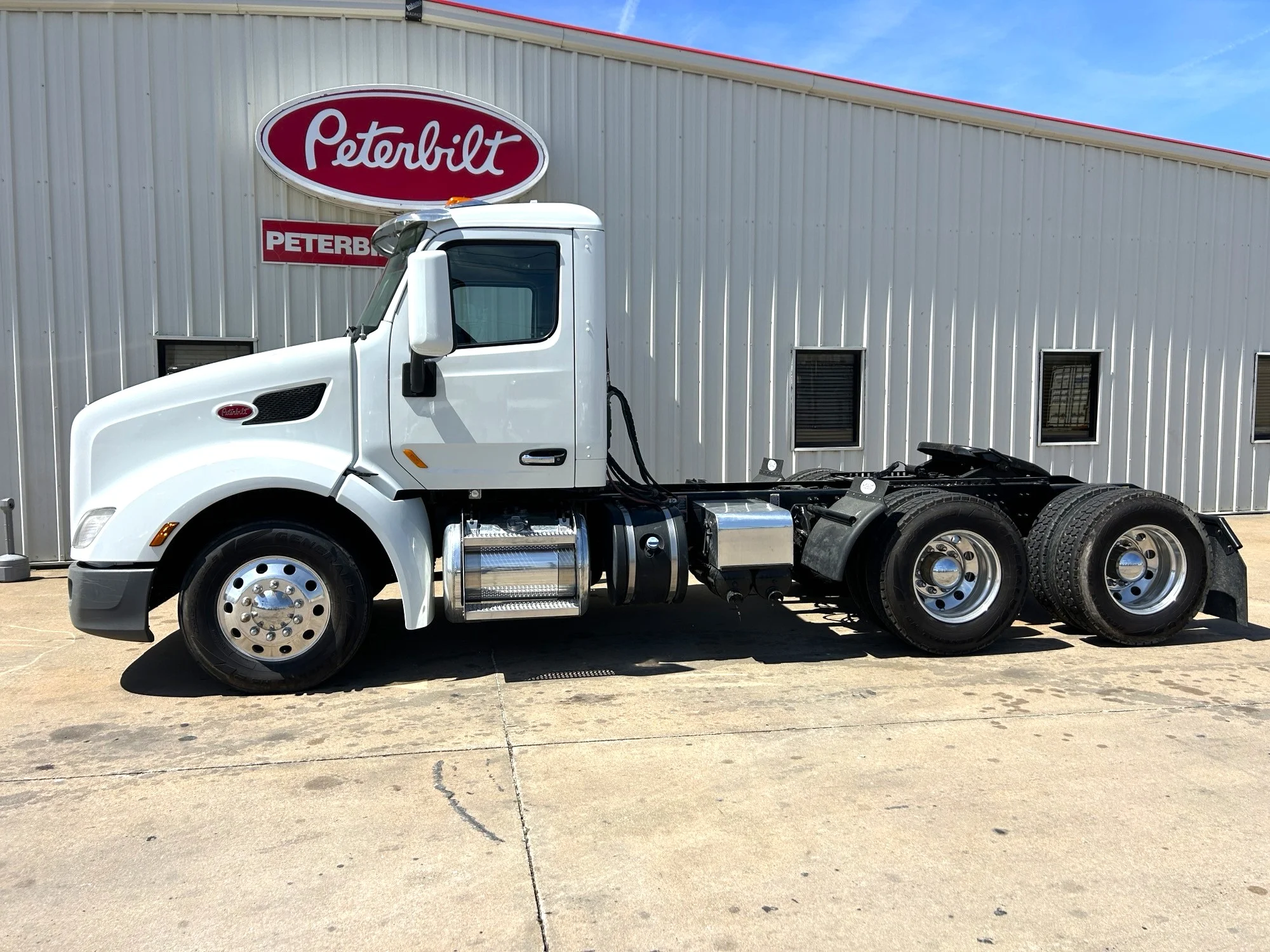 2021 Peterbilt 579 in Joplin, MO — photo 4