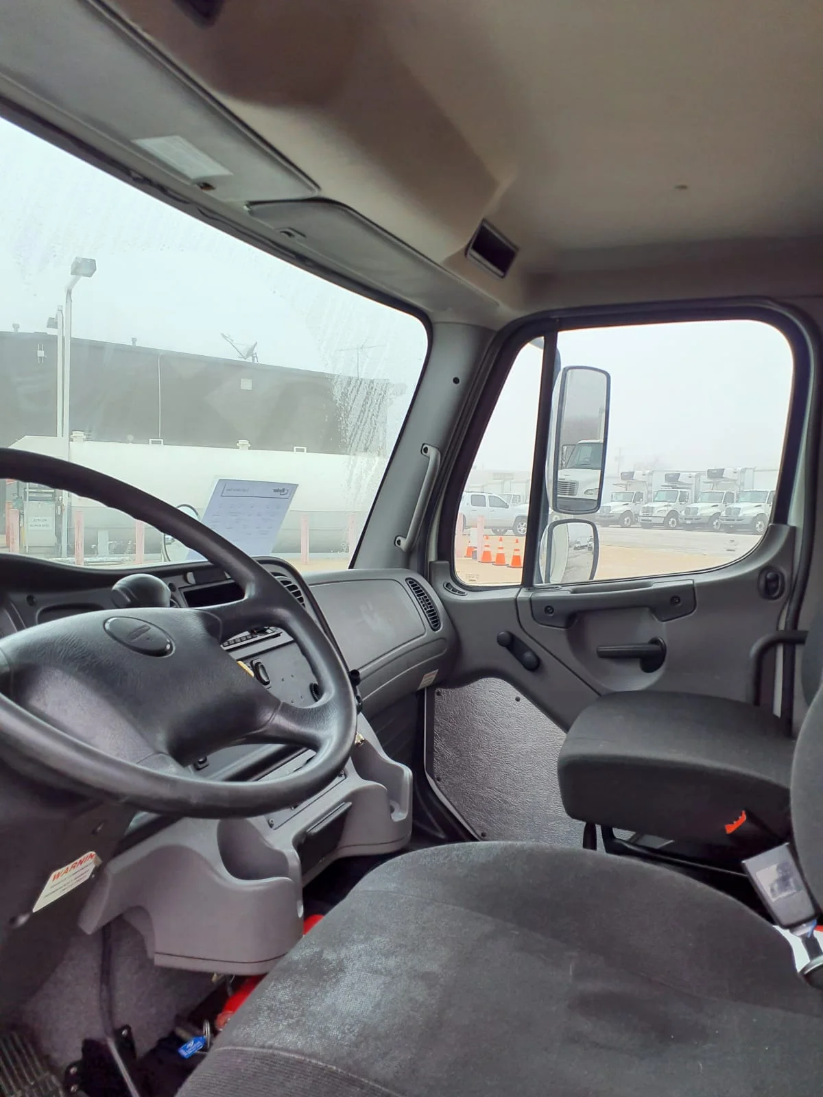 2019 Freightliner M2 106 - image 7