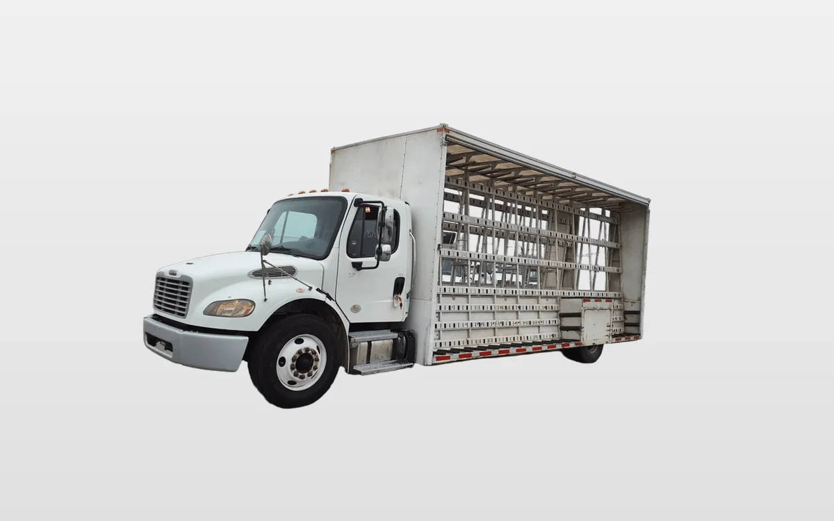 2019 Freightliner M2 106 - image 1