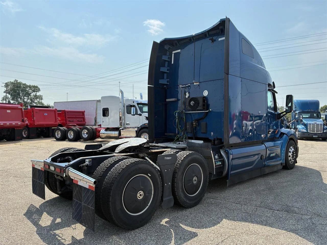 2020 Peterbilt 579 in South St. Paul, MN — photo 4
