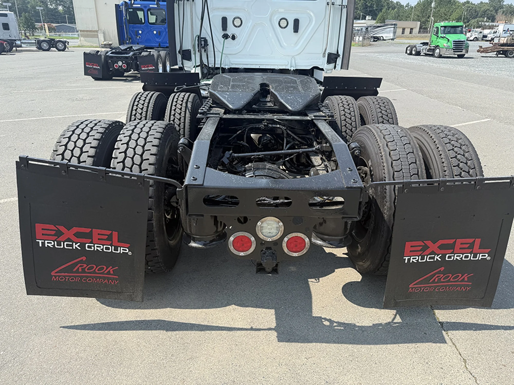 2020 Freightliner Cascadia in Weyers Cave, VA — photo 5