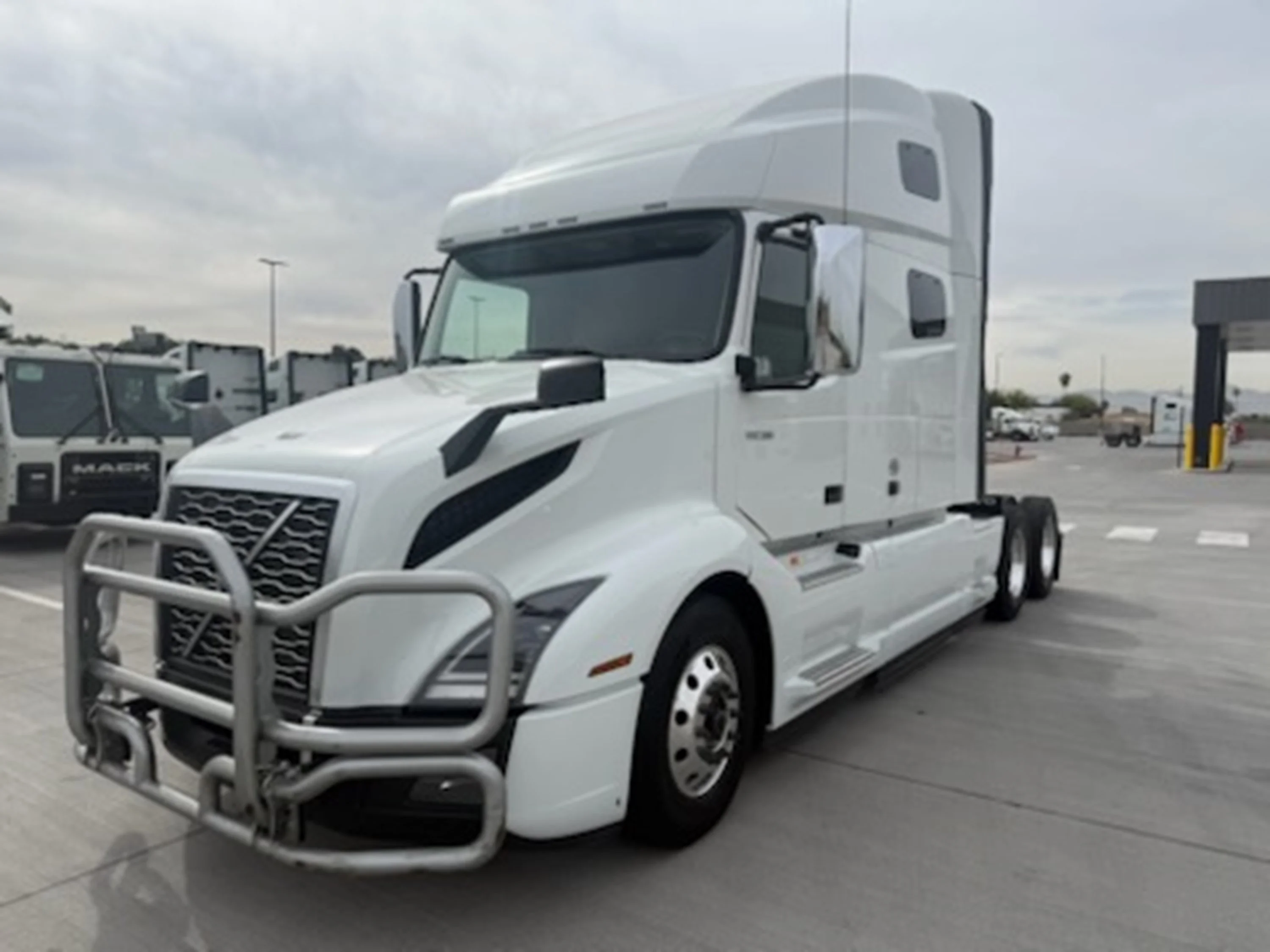 2024 Volvo VNL 760 - image 5