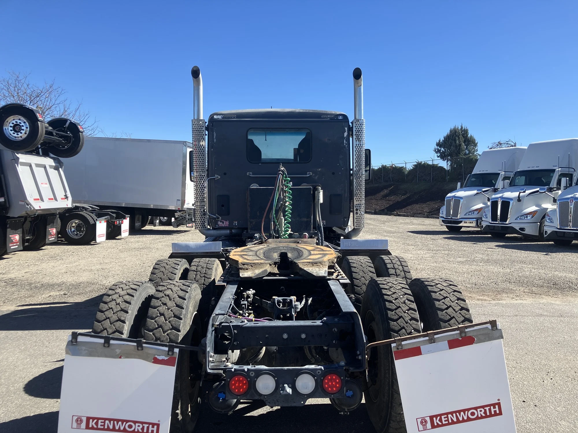 2022 Kenworth T880 - image 4