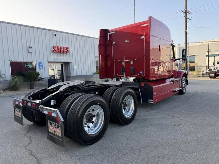 2024 Peterbilt 567 in Los Angeles, CA — photo 6