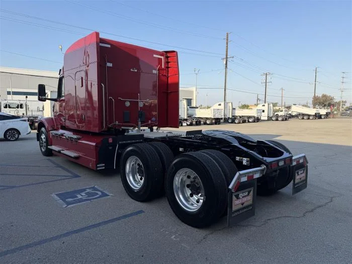 2024 Peterbilt 567 in Los Angeles, CA — photo 8