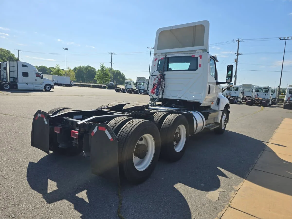2019 International LT in North Little Rock, AR — photo 4