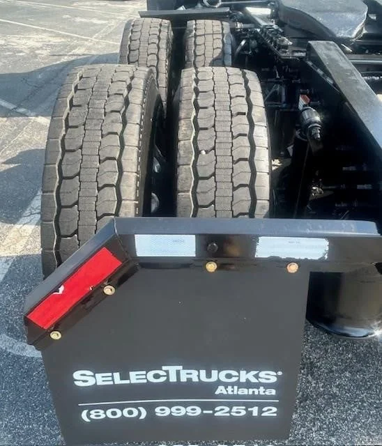 2022 FREIGHTLINER Cascadia 126 - image 10