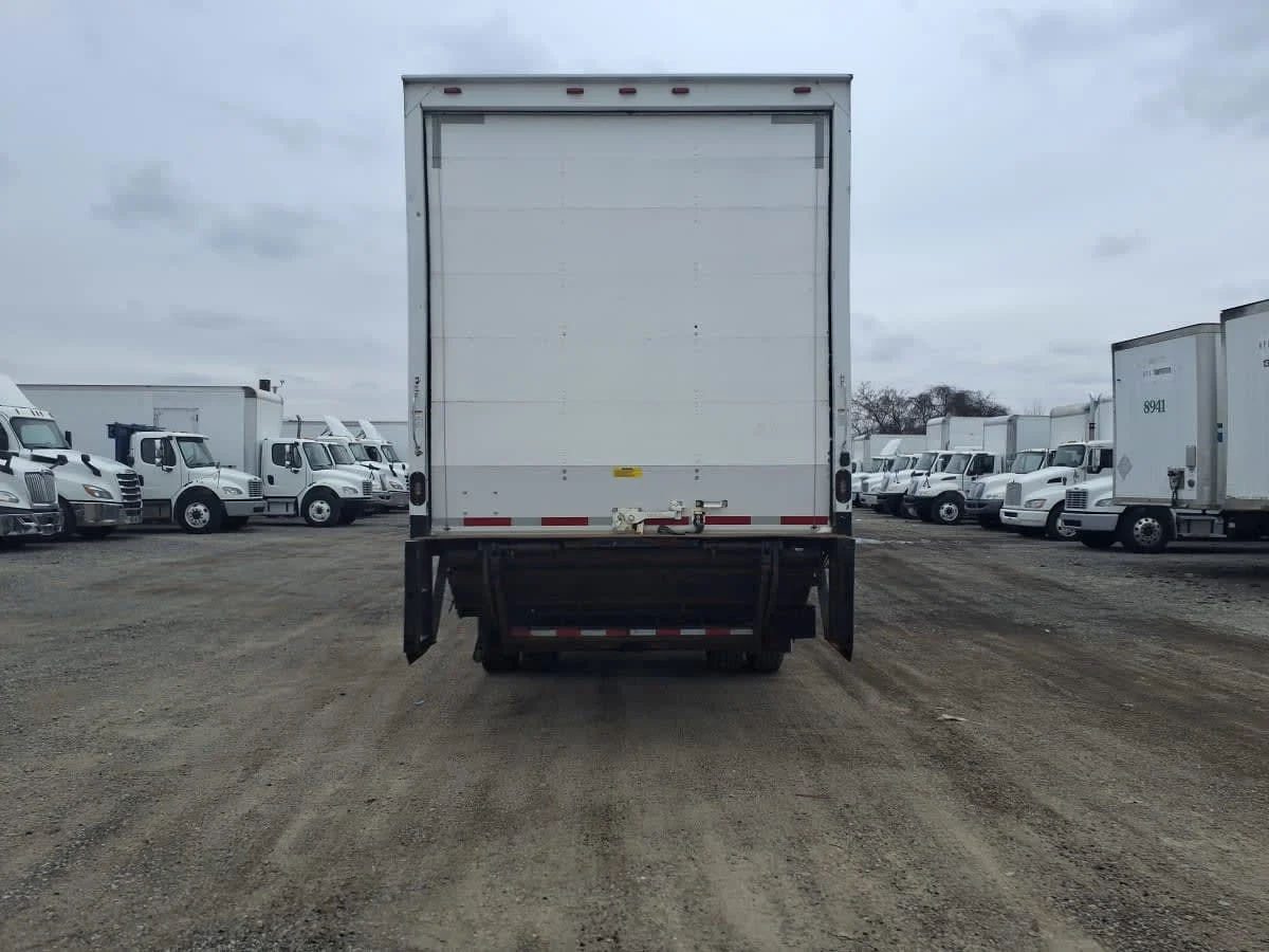 2019 Freightliner M2 106 - image 5