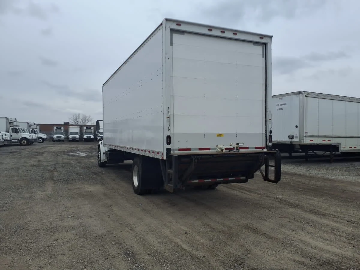 2019 Freightliner M2 106 - image 6