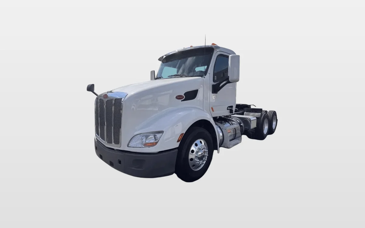 2021 Peterbilt 579 - image 1
