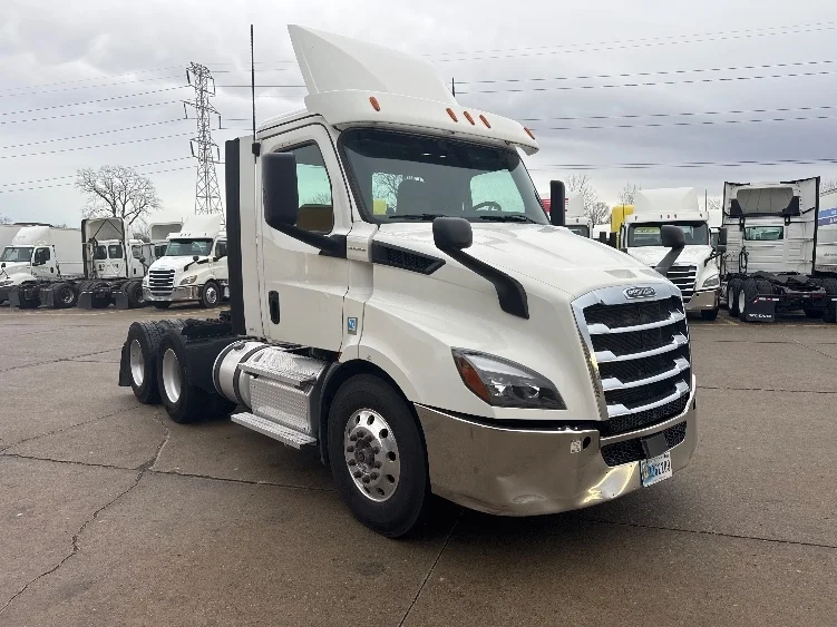 2020 Freightliner Cascadia in Allen Park, MI