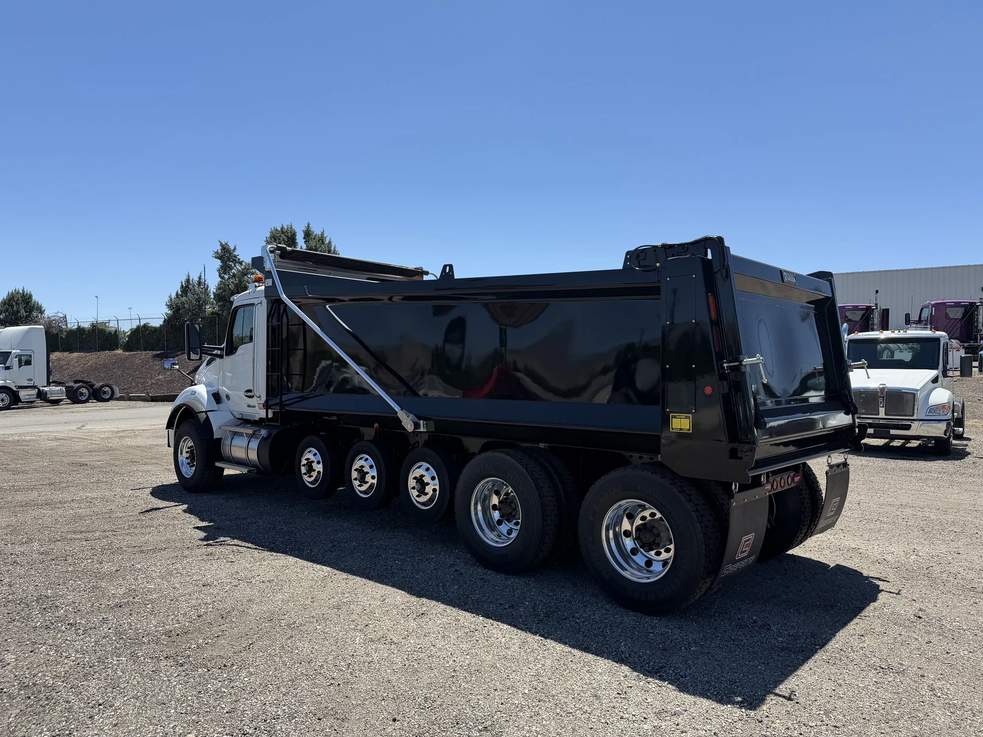2025 Kenworth T880 in Boise, ID — photo 2