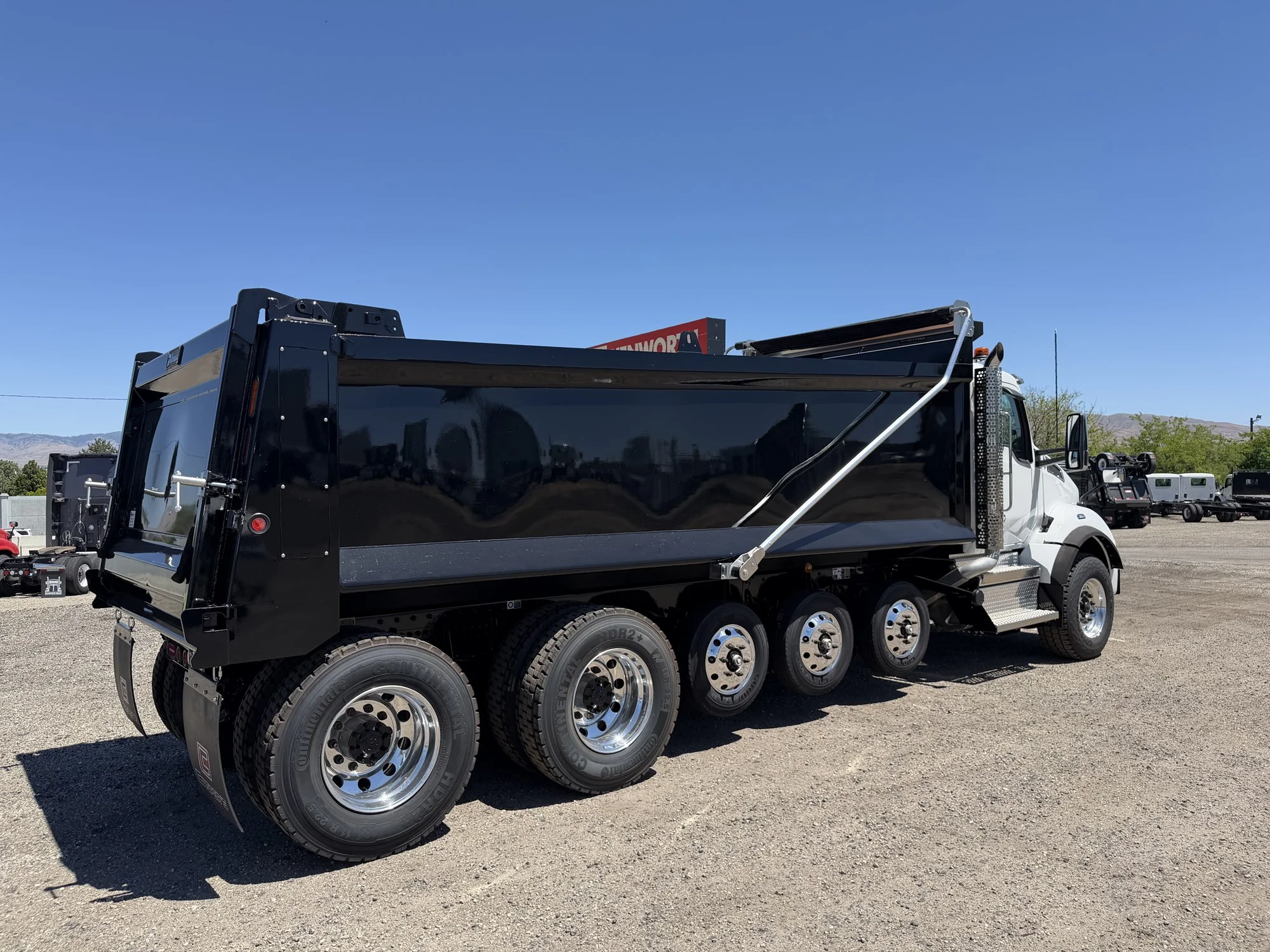 2025 Kenworth T880 in Boise, ID — photo 4