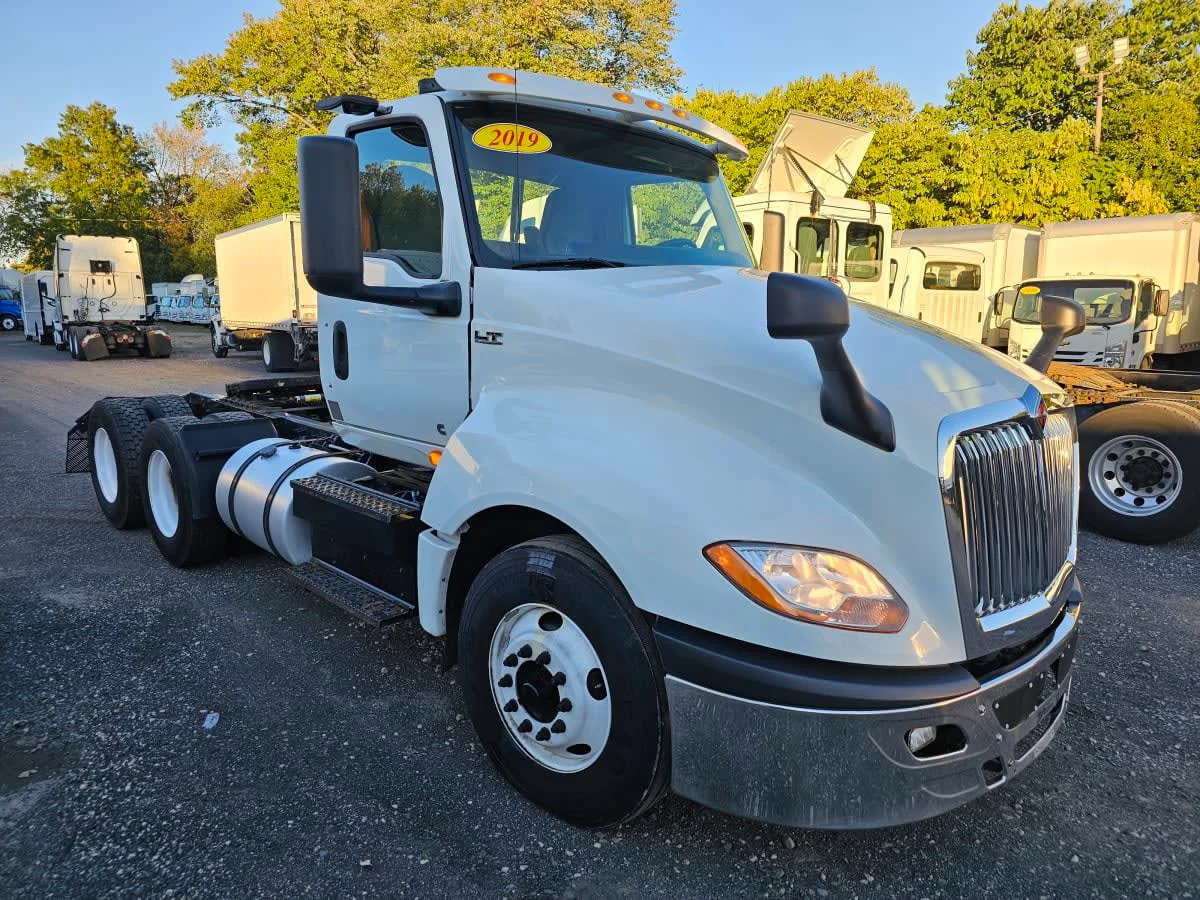 2019 International LT in Bensalem, PA — photo 3