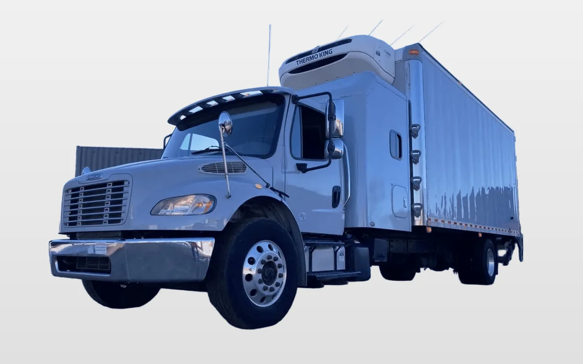 2019 Freightliner M2 106 - image 1