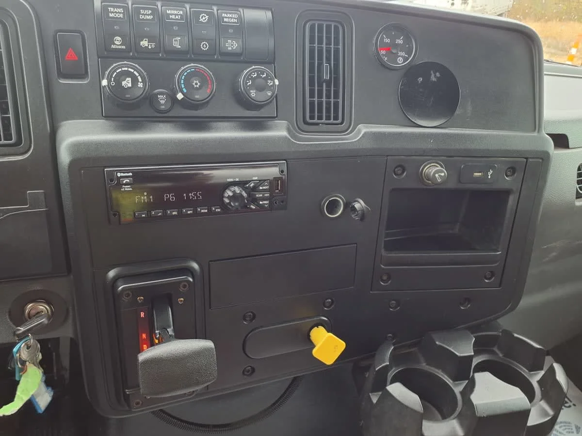 2020 International MV in Taylor, MI — photo 11
