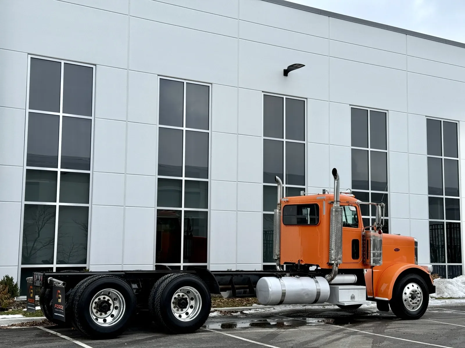 2016 Peterbilt 389 - image 5