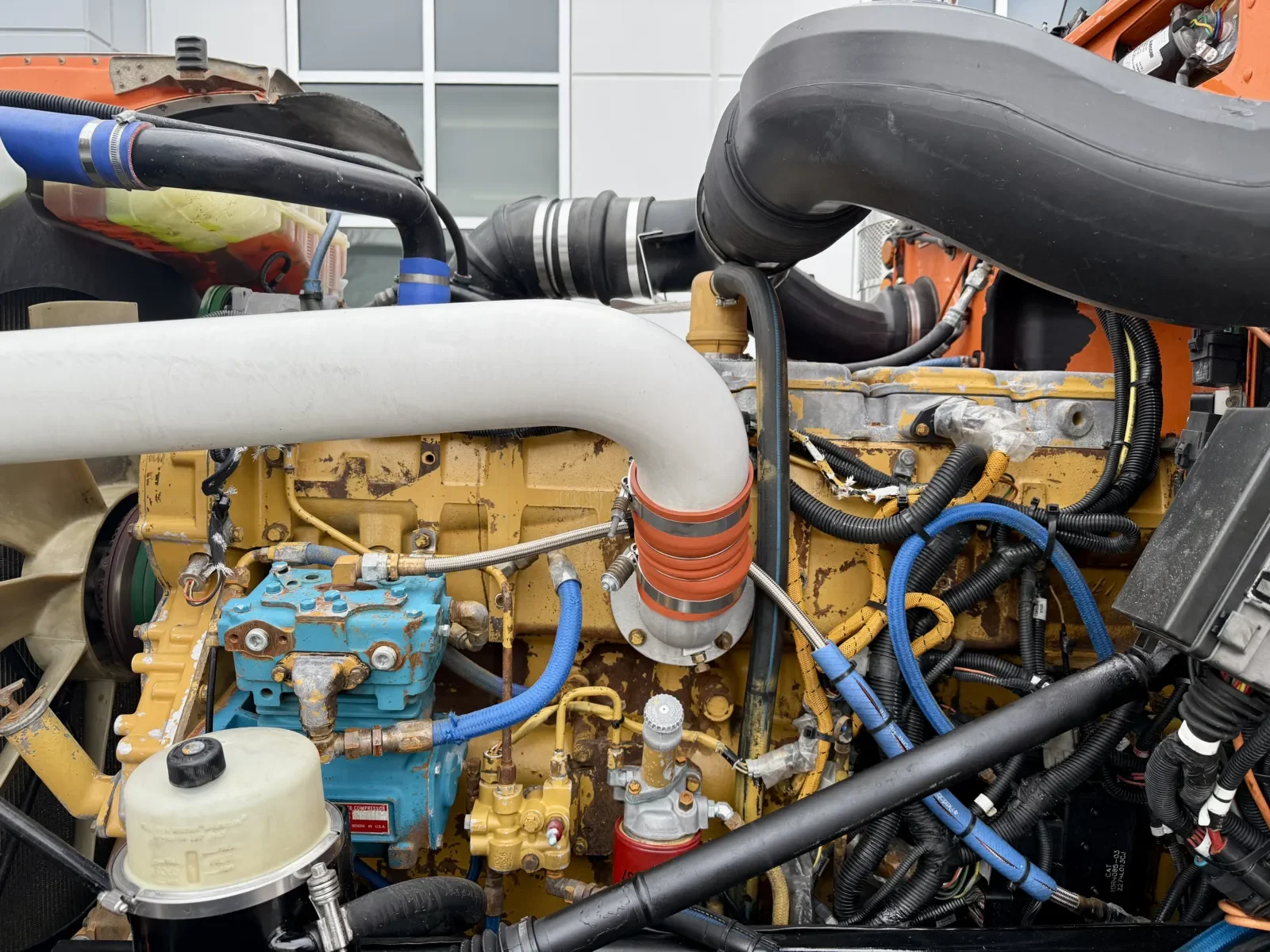 2016 Peterbilt 389 - image 12