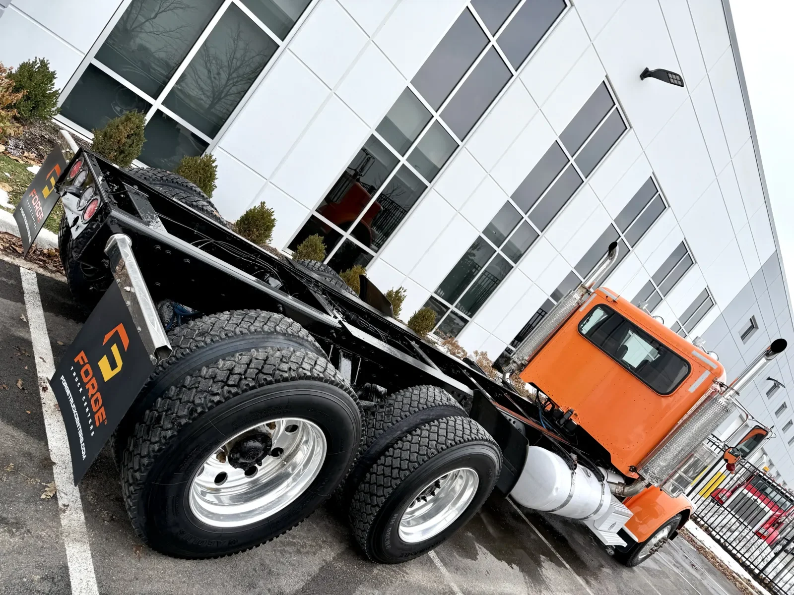 2016 Peterbilt 389 - image 11