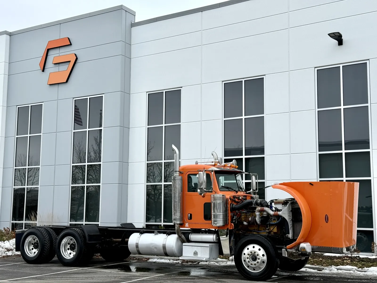 2016 Peterbilt 389 in New Lenox, IL — photo 9
