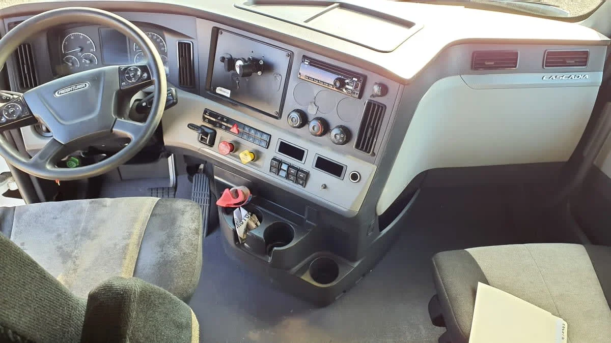 2019 Freightliner Cascadia in Birmingham, AL — photo 7