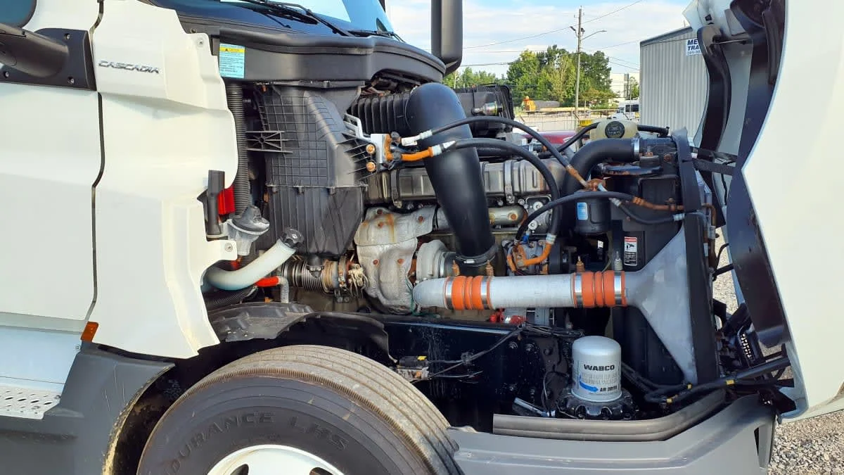 2019 Freightliner Cascadia in Birmingham, AL — photo 13