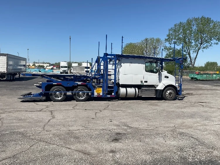 2020 Volvo in Kansas City, MO — photo 8