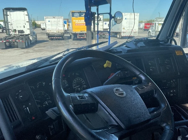 2020 Volvo in Kansas City, MO — photo 10