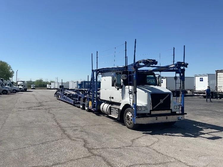 2020 Volvo in Kansas City, MO — photo 3