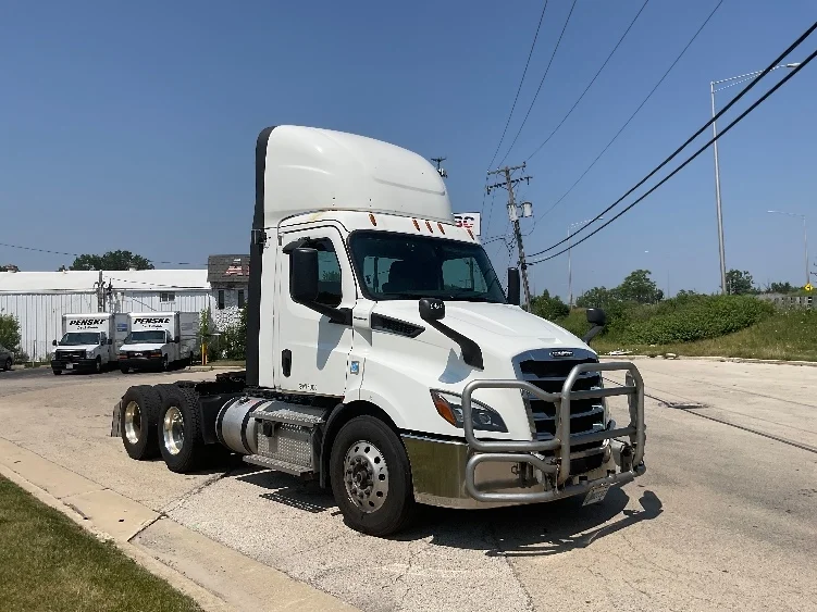 2020 Freightliner Cascadia in La Porte, IN