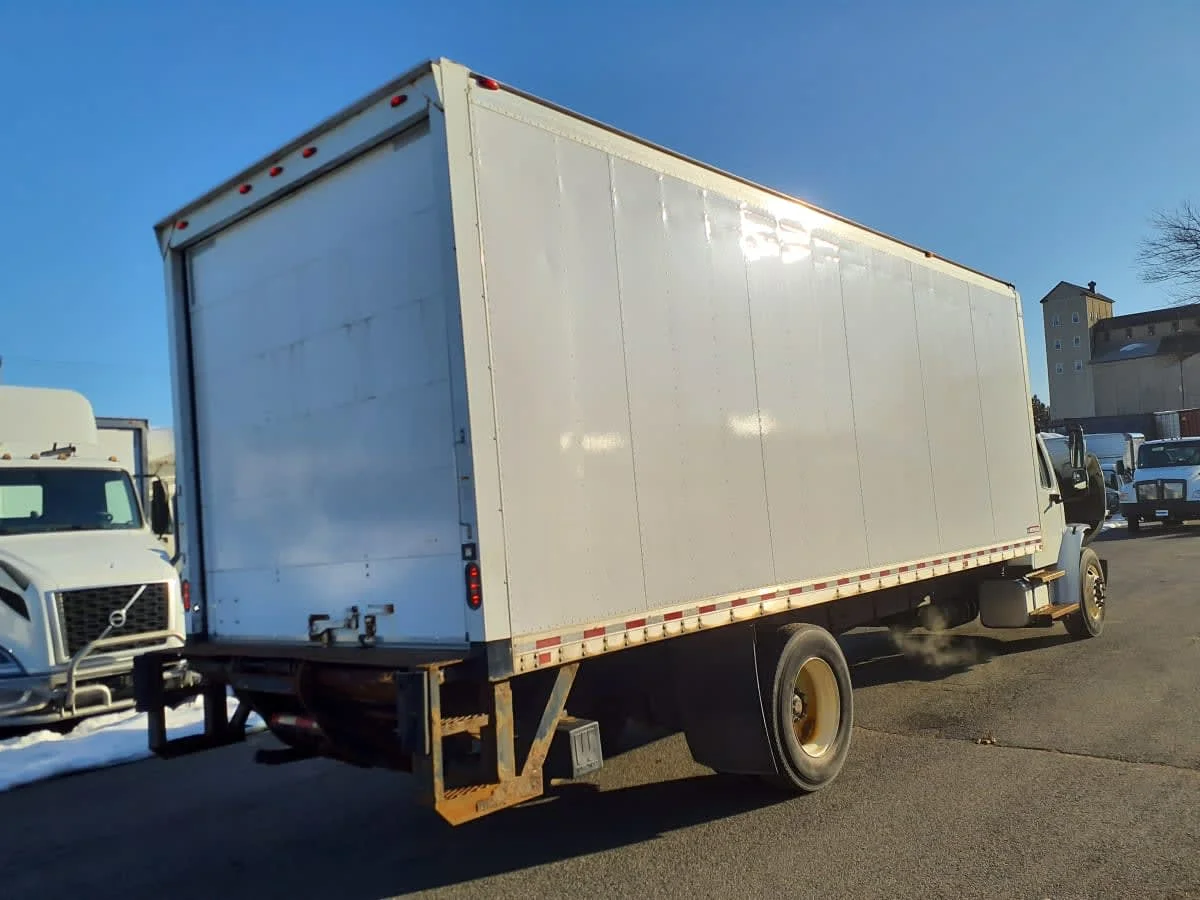 2018 Freightliner M2 106 in Springfield, MA — photo 4