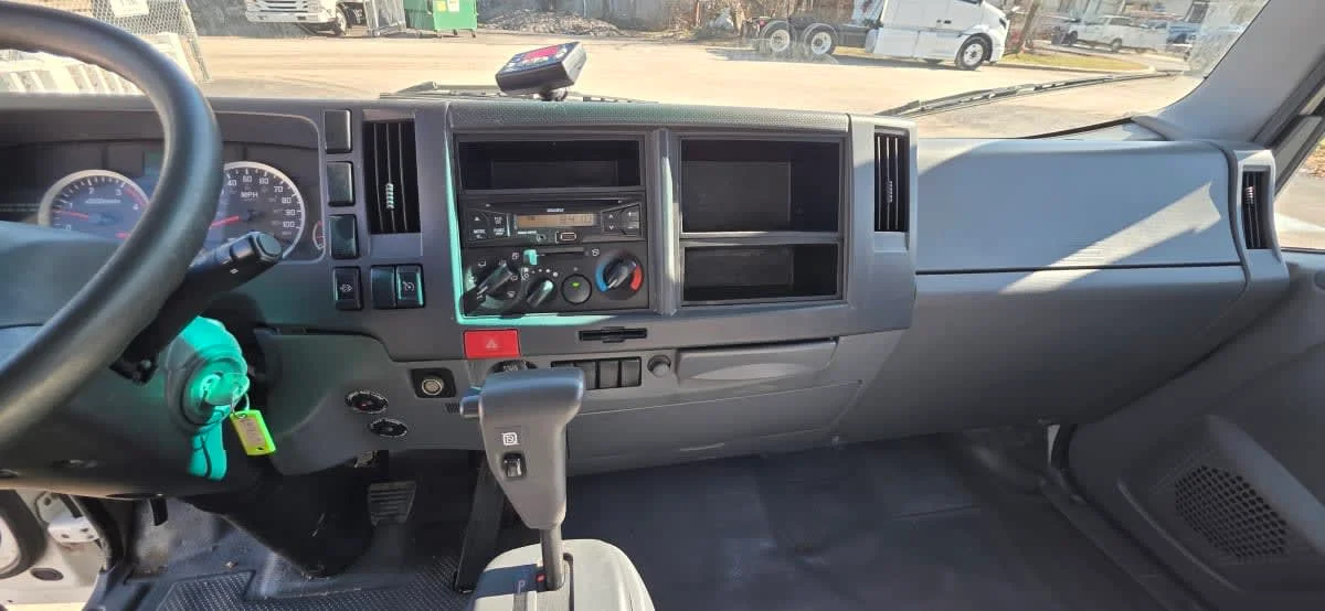 2016 Isuzu NPR - image 12