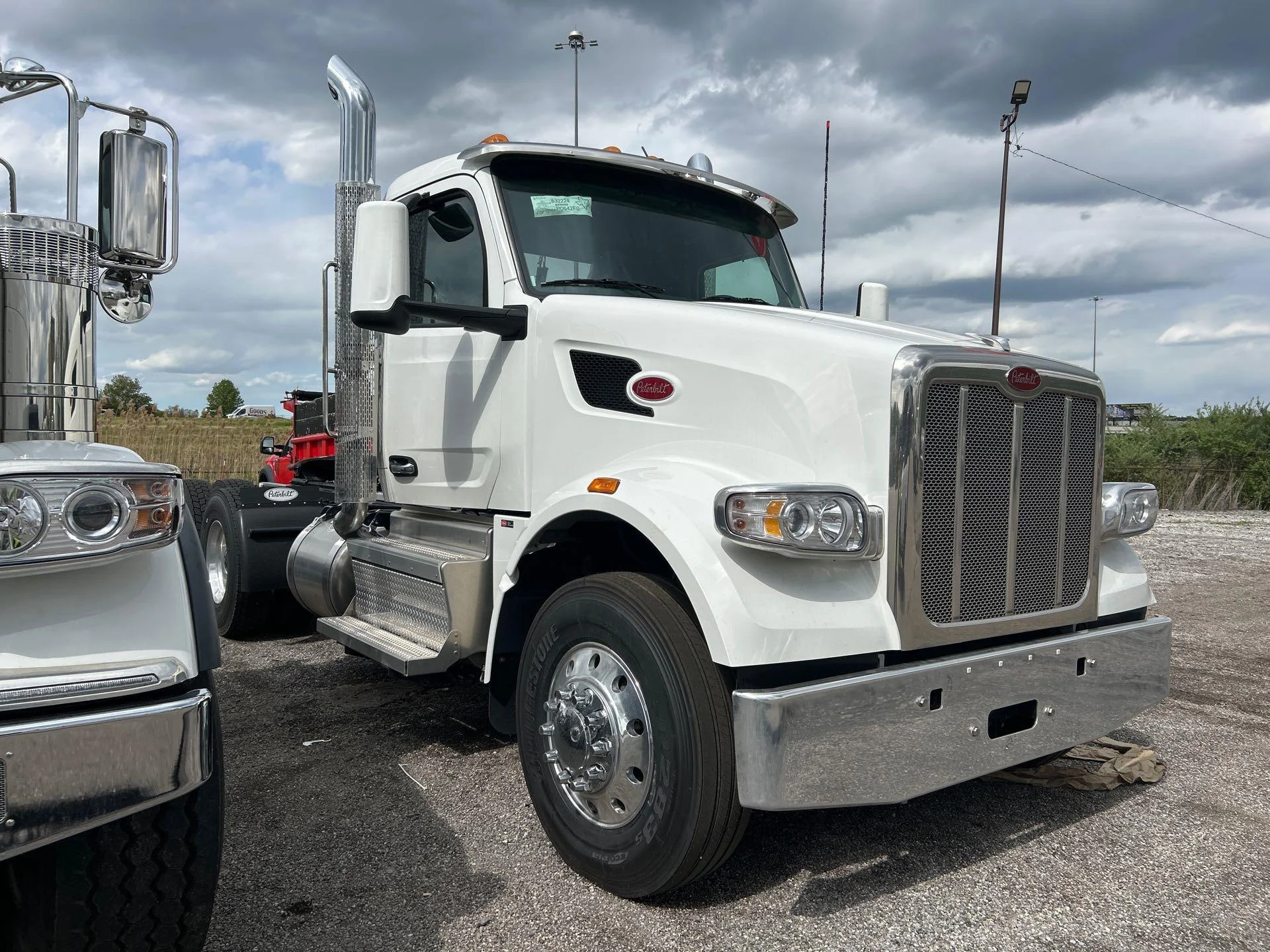 2027 Peterbilt 567 in Youngstown, OH — photo 4