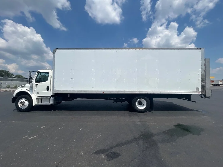 2022 Freightliner eM2 in Indianapolis, IN — photo 4