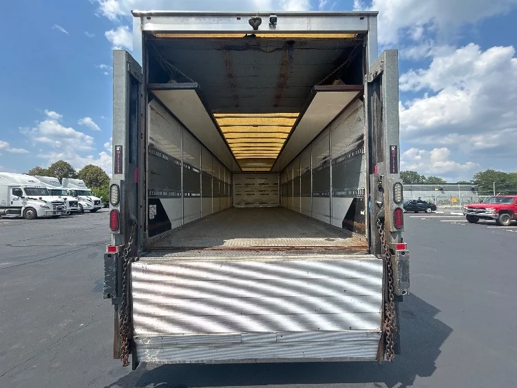 2022 Freightliner eM2 in Indianapolis, IN — photo 8