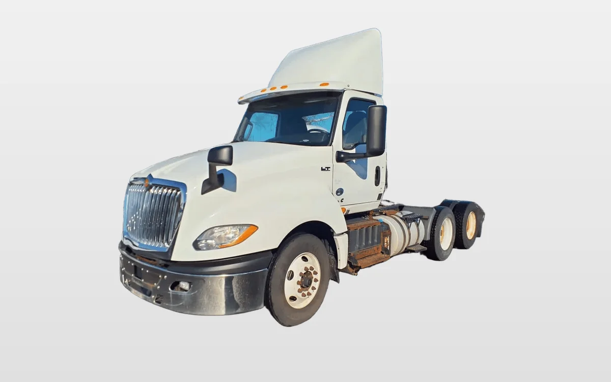 2019 International - image 1