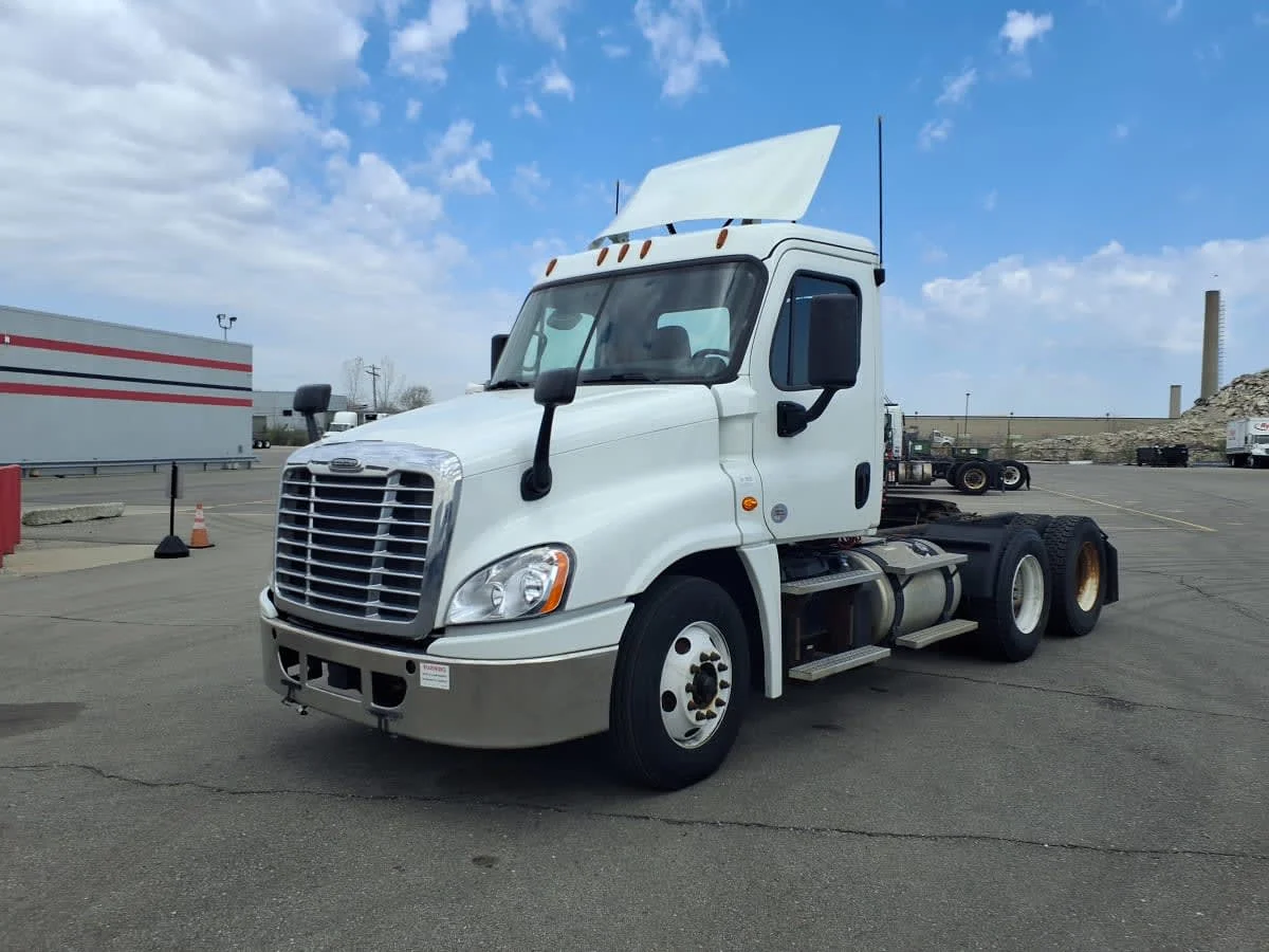 2018 Freightliner Cascadia in Taylor, MI