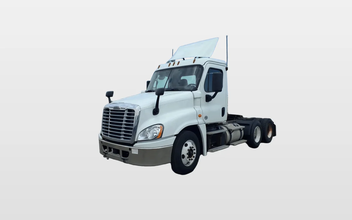 2018 Freightliner Cascadia - image 1