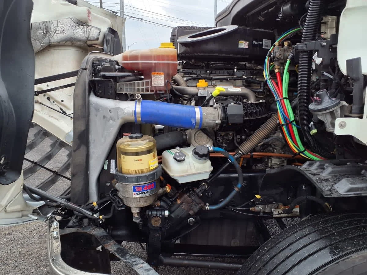 2020 Freightliner Cascadia in Knoxville, TN — photo 8