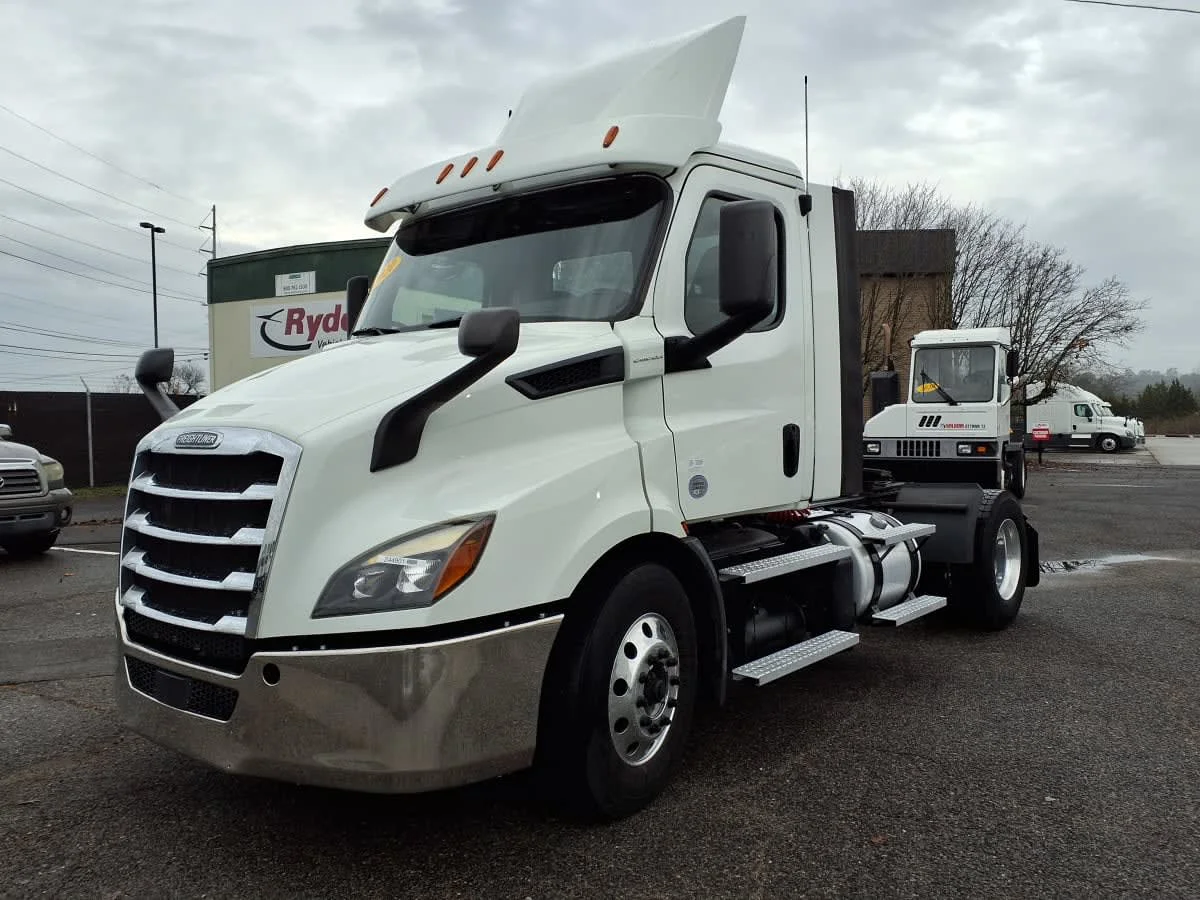 2020 Freightliner Cascadia in Knoxville, TN