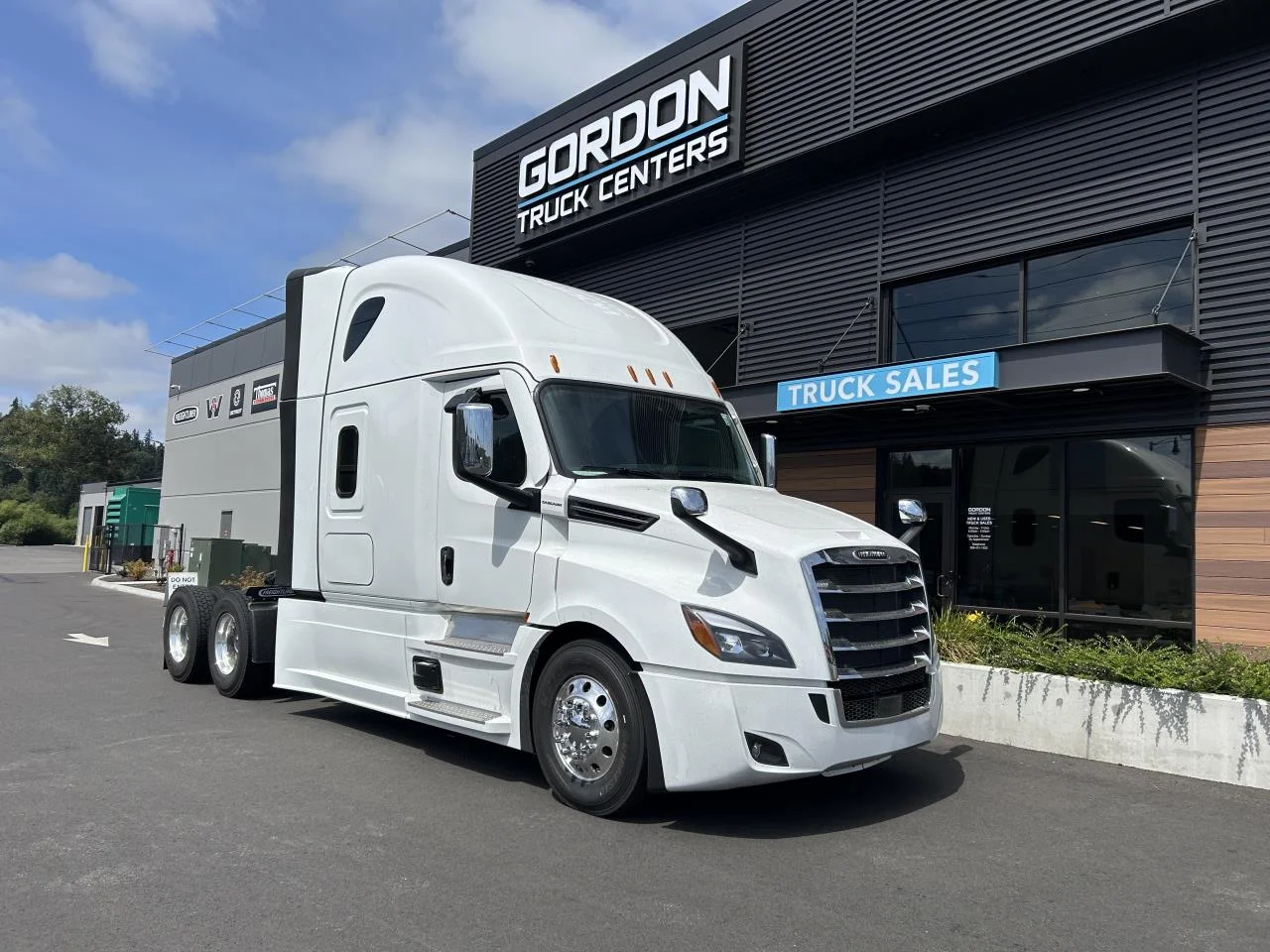 2027 Freightliner Cascadia